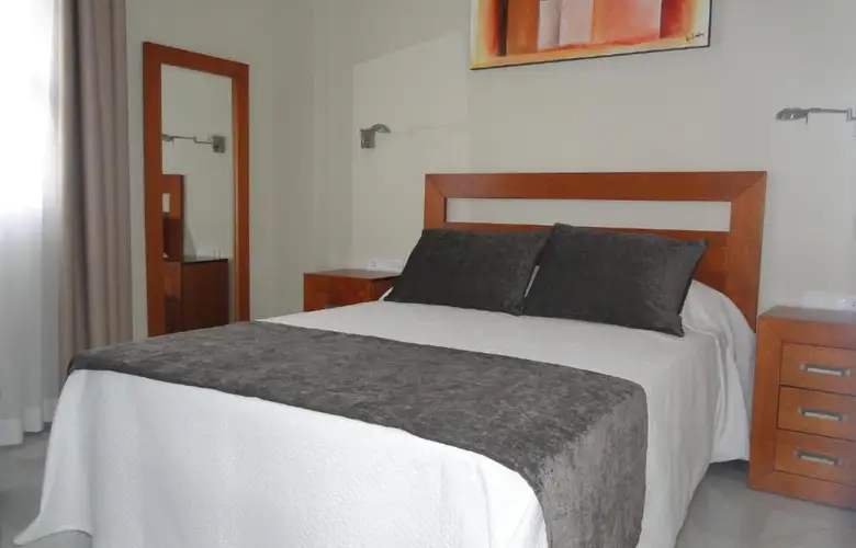 Hotel Apartamentos Mar y Golf (Roquetas De Mar)