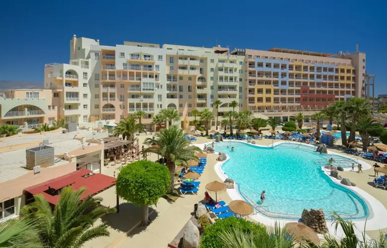 Hotel Apartamentos Mar y Golf (Roquetas De Mar)